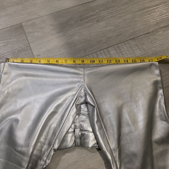 House of Harlow 1960 Metallic Silver Pants - Picture 12 of 14